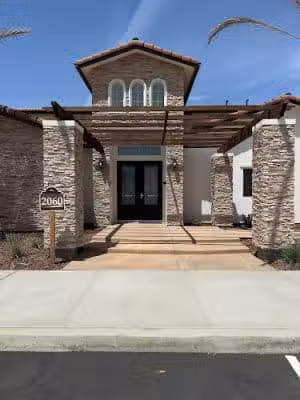 The Village at Hanford Square - Hanford, CA