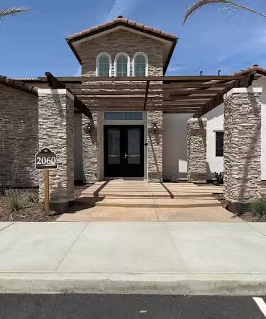 The Village at Hanford Square - Hanford, CA