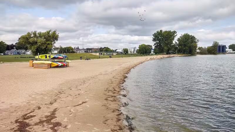 Judge James H. Lincoln Memorial Park - Harbor Beach,