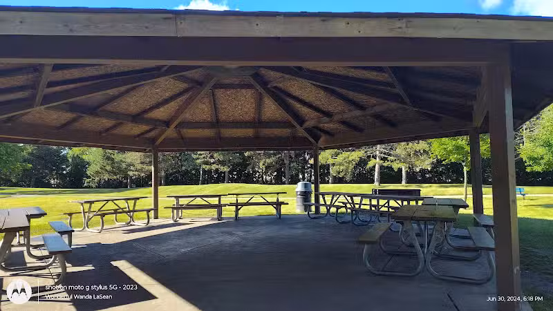 Salter Memorial Park - Harper Woods,