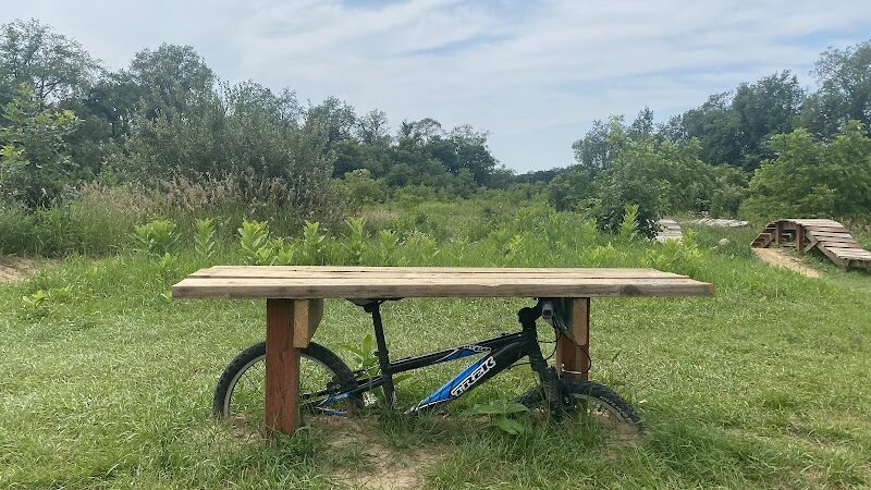 Settlers Park Trailhead (Southwest) - Hartland, MI
