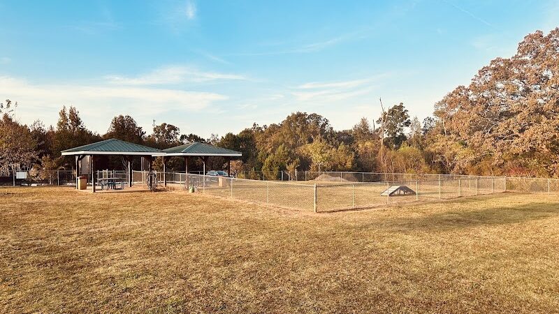Hartwell Dog Park - Hartwell, GA