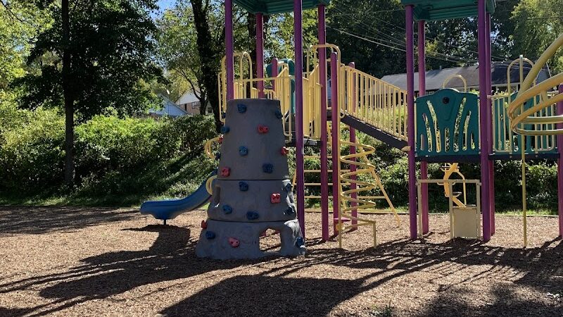 Oxon Run Neighborhood Park - Hillcrest Heights, MD