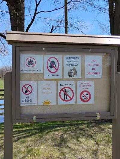 Dearborn Park - Holly,