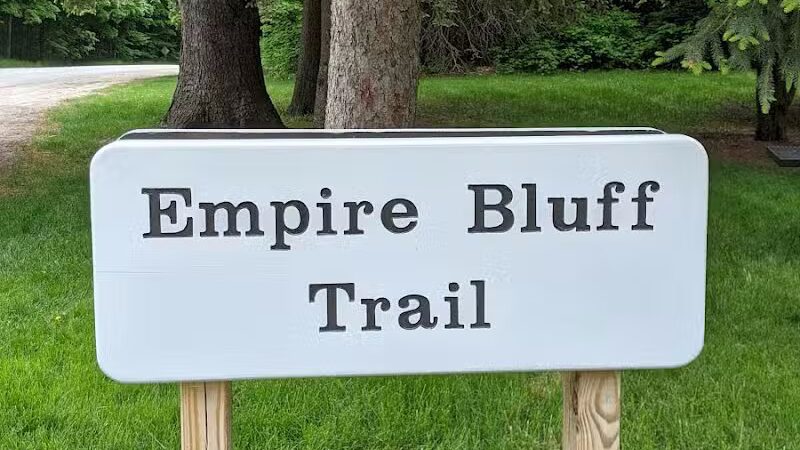 Empire Bluff Trail - Honor,