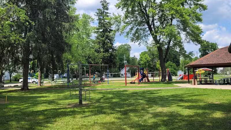 Ensley Park - Howard City,