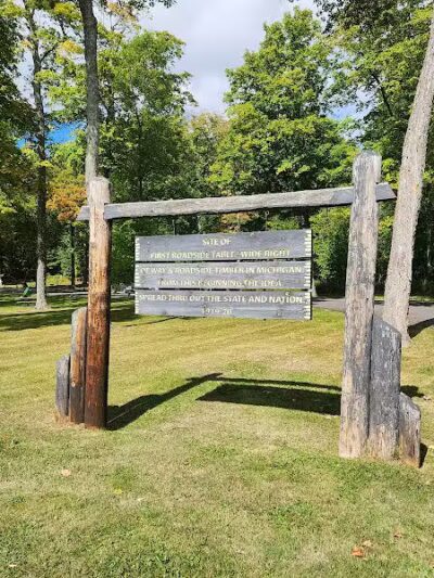 Larson Roadside Park - Iron River,