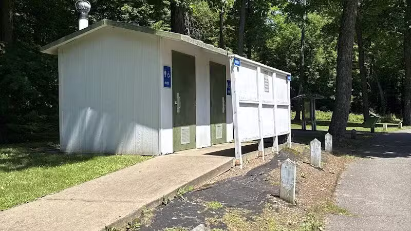Larson Roadside Park - Iron River,