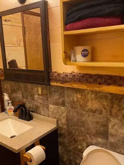 Best Bear Lodge & Campground - Irons,