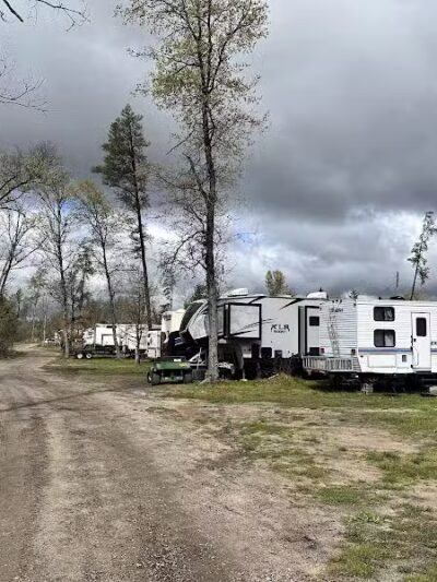 Best Bear Lodge & Campground - Irons,