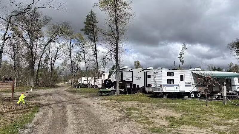 Best Bear Lodge & Campground - Irons,