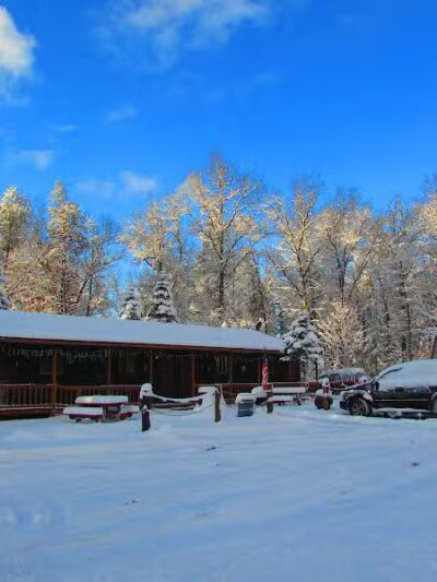 Best Bear Lodge & Campground - Irons,