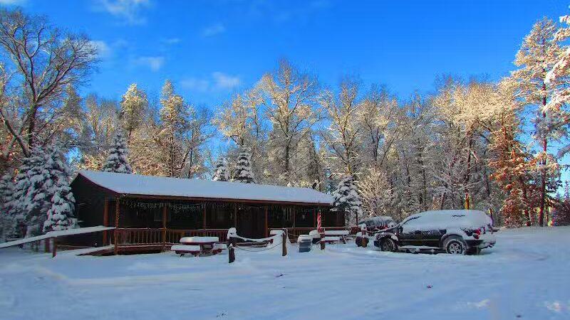 Best Bear Lodge & Campground - Irons,