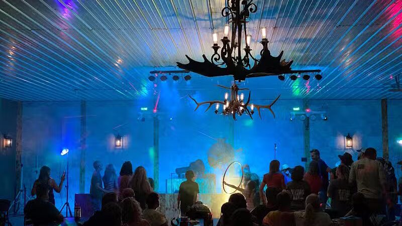 Best Bear Lodge & Campground - Irons,