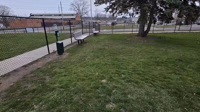 Betty’s Dog Park - Jackson, MI