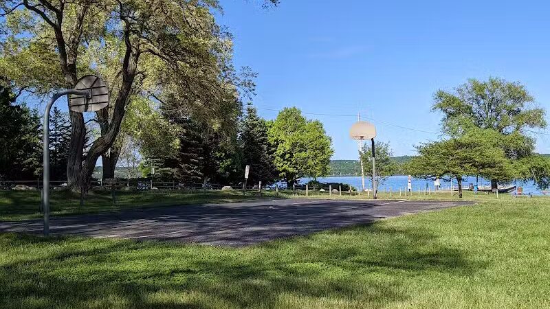 William Good Day Park - Kewadin,