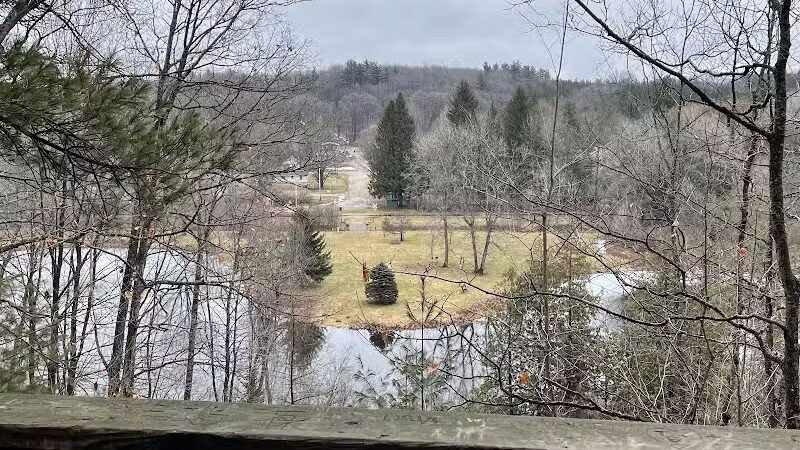 Mayfield Pond Park - Kingsley,