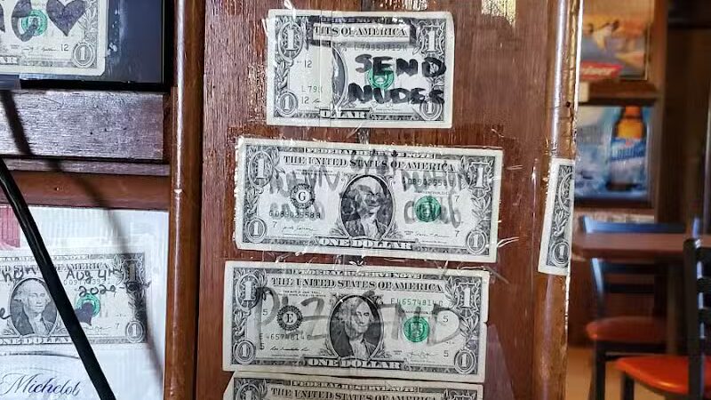 La Salle Bar - La Salle,