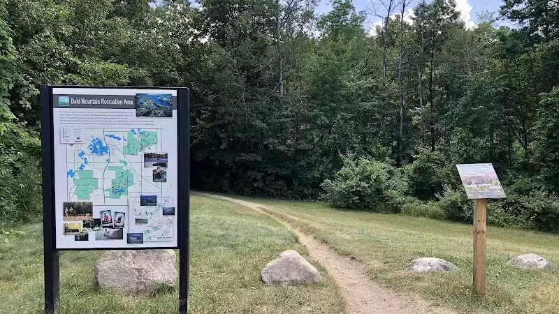 Bald Mountain Trail Head - Lake Orion, MI