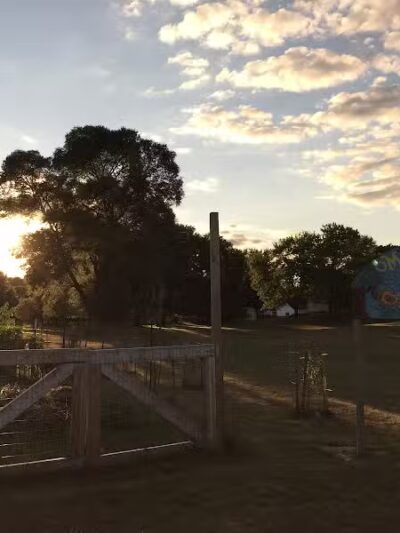 Ruby Wiseman Memorial Park - Lakeview,