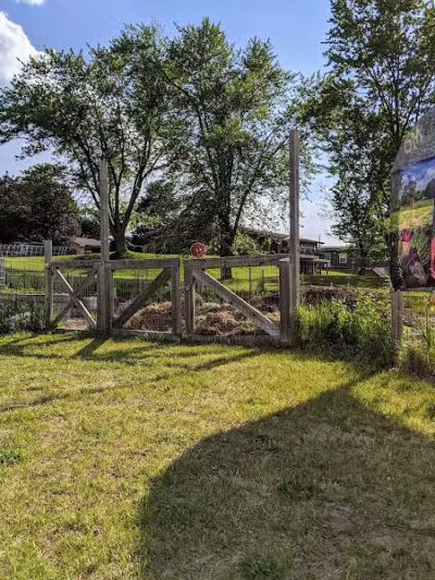 Ruby Wiseman Memorial Park - Lakeview,