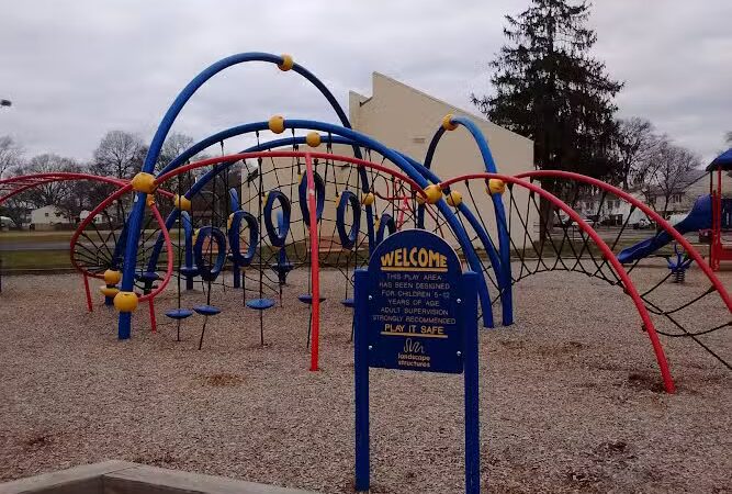 Oakcrest Laurel Park - Laurel, MD