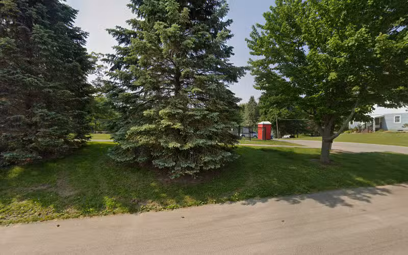 LeClaire Dog Park - Le Claire, IA