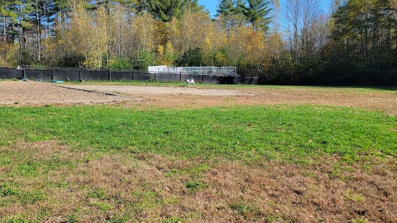Friend Lee Pets Dog Park - Lee, NH