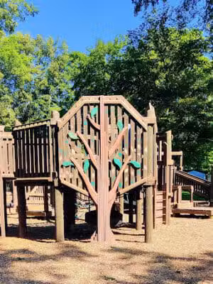 Russell Park - Leslie,