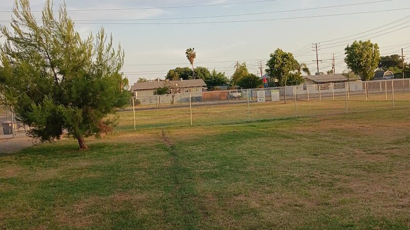 Lindsay Kiwanis Paw Park - Lindsay, CA