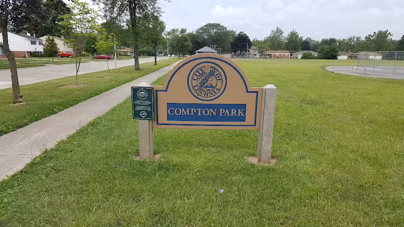 Compton Park - Livonia,