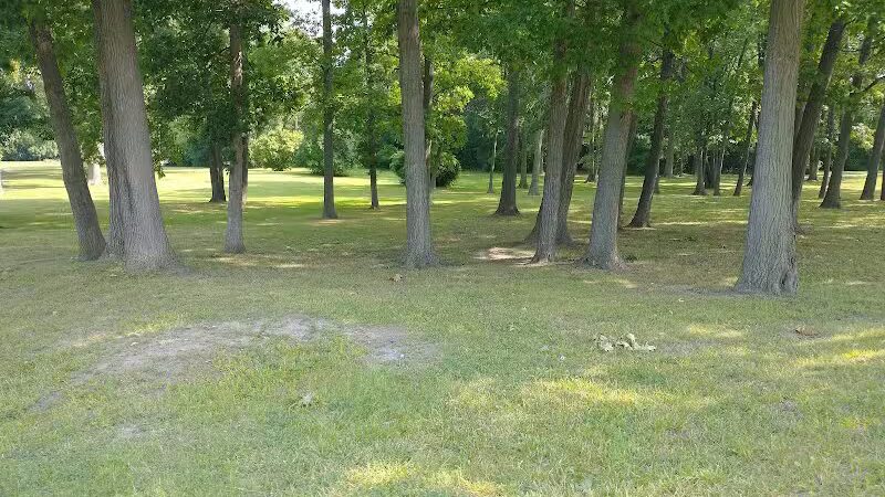 Compton Park - Livonia,