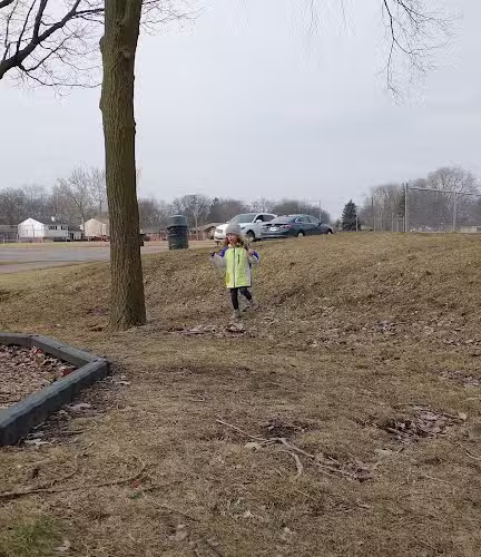 Compton Park - Livonia,
