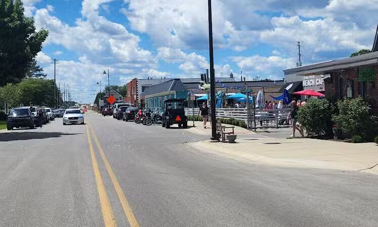Public Parking Luna Pier - Luna Pier,