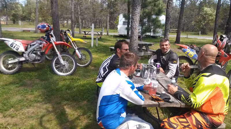 Luzerne Express Campground - Luzerne,