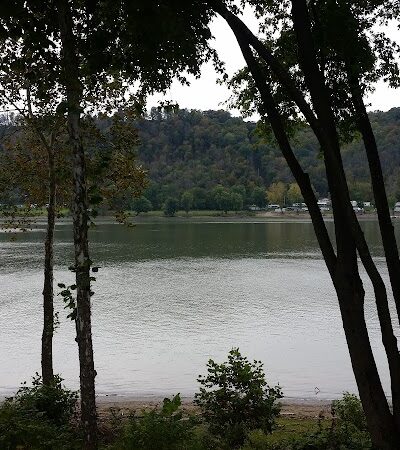 Madison Riverfront Dog Park - Madison, IN