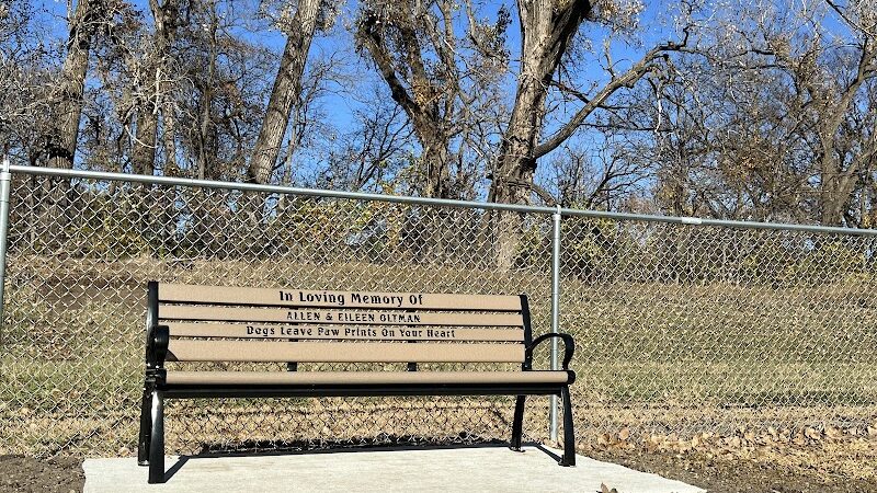 Black Squirrel Bark Park - Marysville, KS
