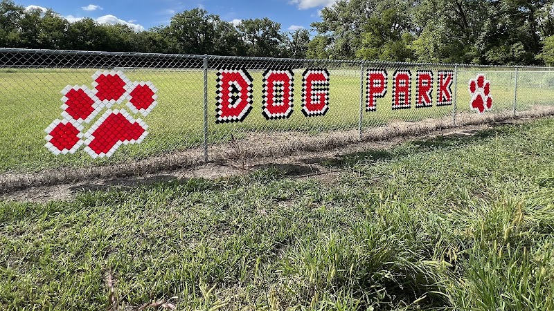 Black Squirrel Bark Park - Marysville, KS