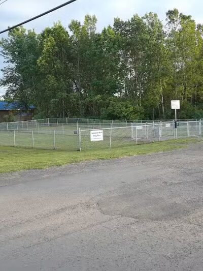 Lakeside Bark Dog Park - Mayville,