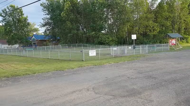 Lakeside Bark Dog Park - Mayville,