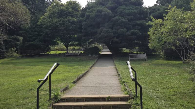 Deep Cut Gardens Parking Lot - Middletown Township, NJ