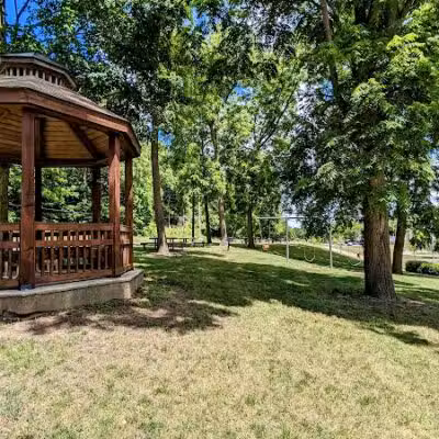 Railroad Street Park - Muir,