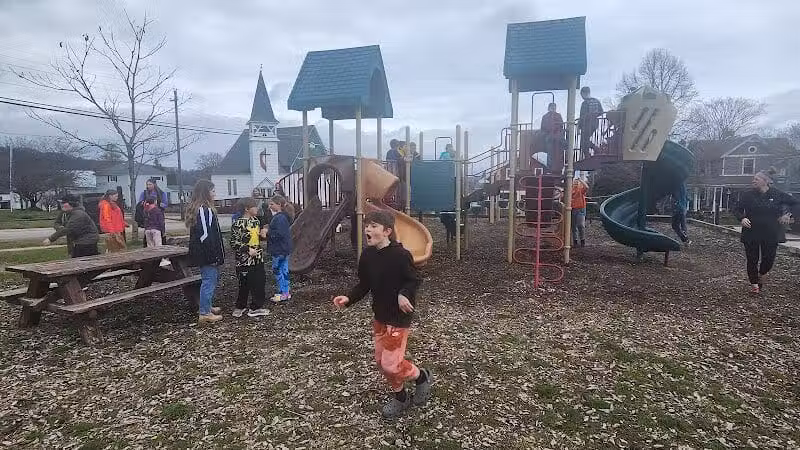 Lynn Street Playground - Munising,