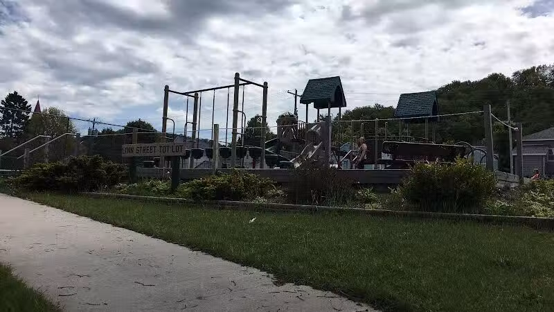 Lynn Street Playground - Munising,