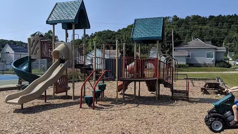 Lynn Street Playground - Munising,