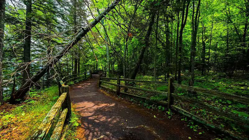 Miners Castle Trailhead - Munising,