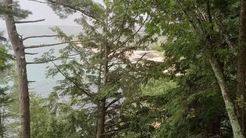 Miners Castle Trailhead - Munising,