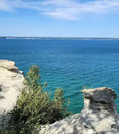 Miners Castle Trailhead - Munising,