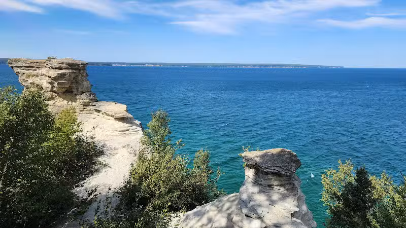 Miners Castle Trailhead - Munising,