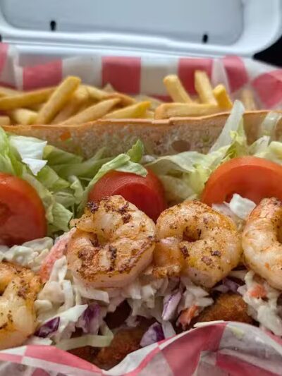 Toby's Dog House - Munising,